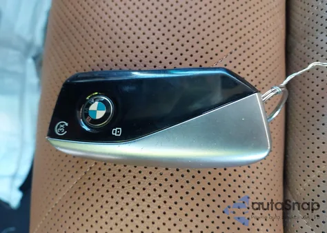 2023 BMW X7 xDrive40I z USA, uszkodzony, nr VIN 5UX23EM0XP9P00328